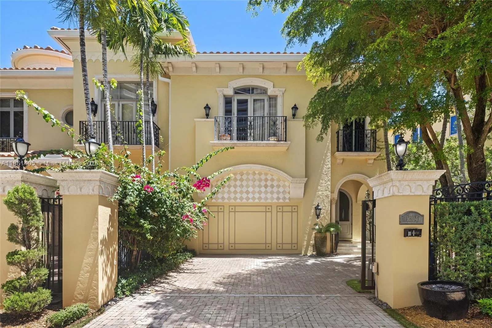1504 Island Blvd