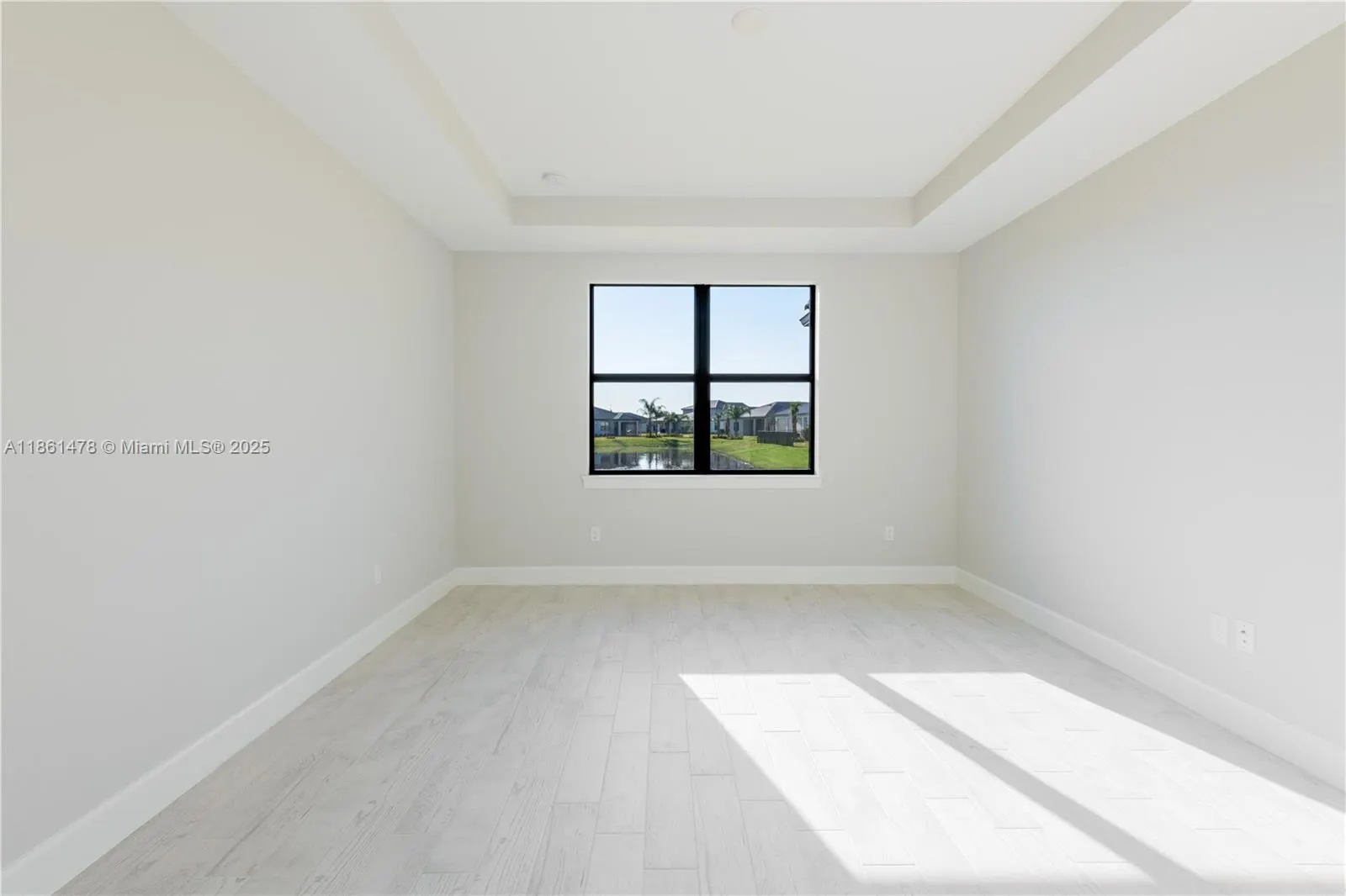 427 SE Vallarta Dr