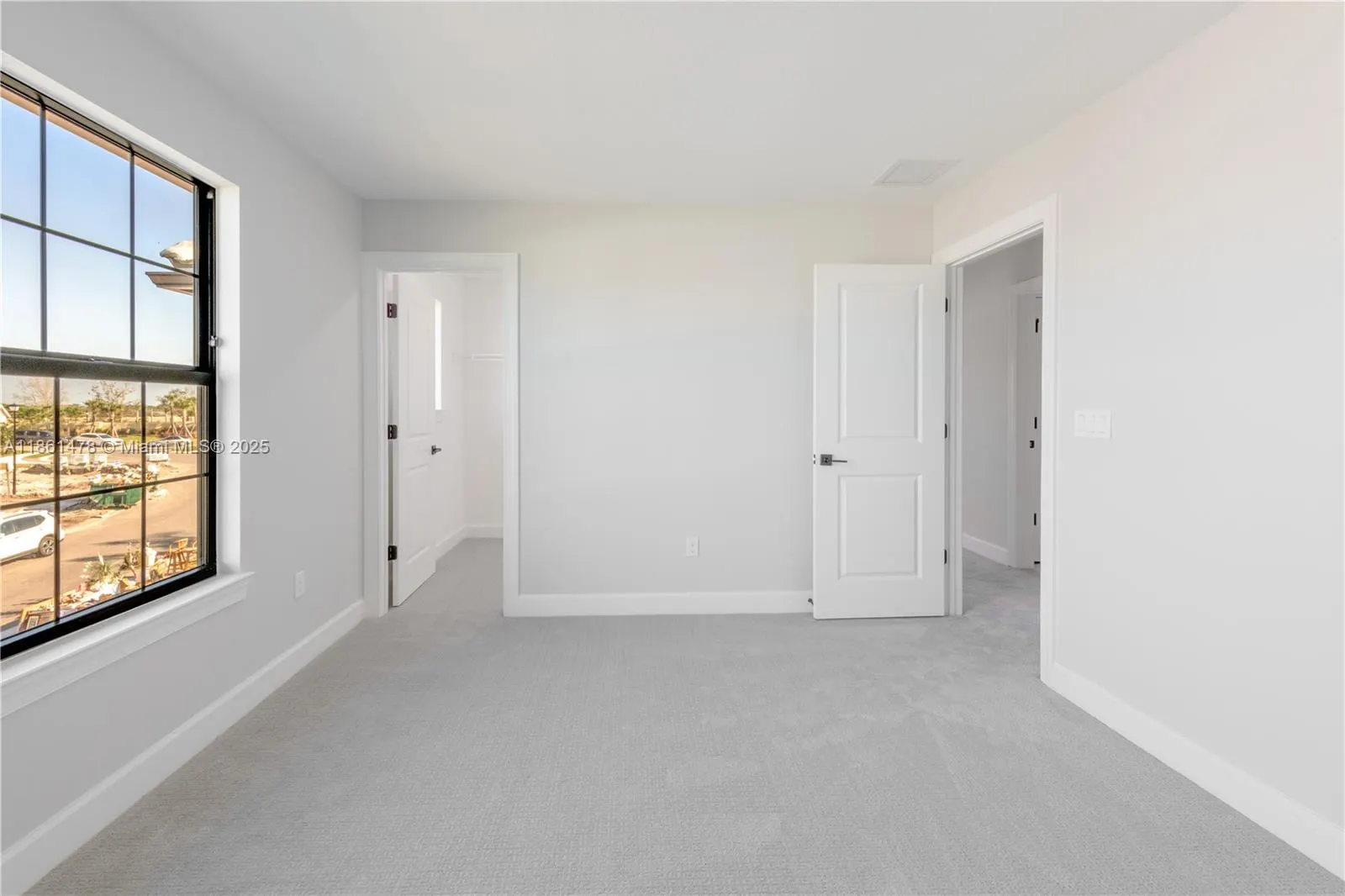 427 SE Vallarta Dr