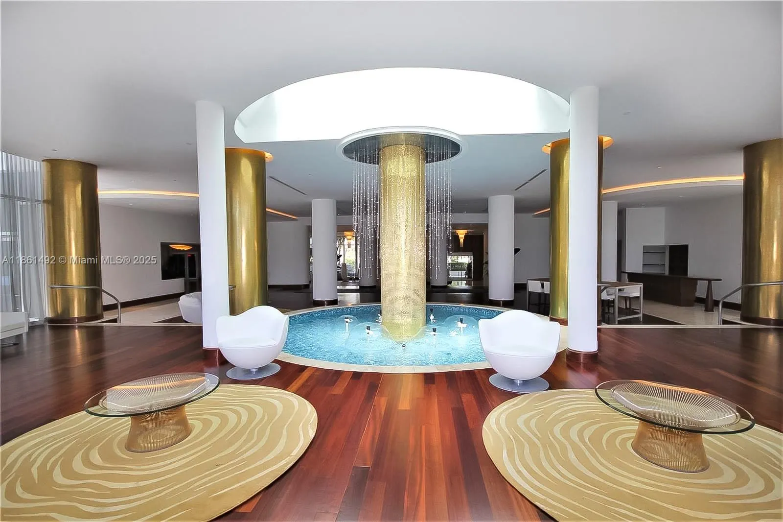 5161 Collins Ave, #1003