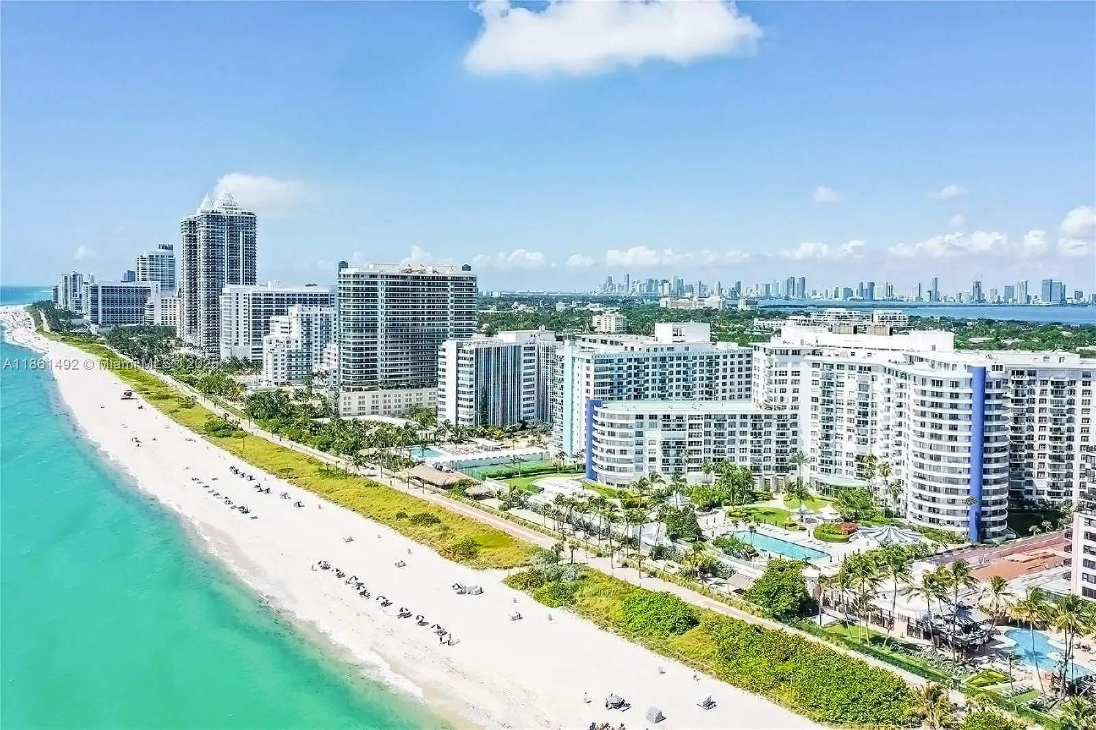 5161 Collins Ave, #1003