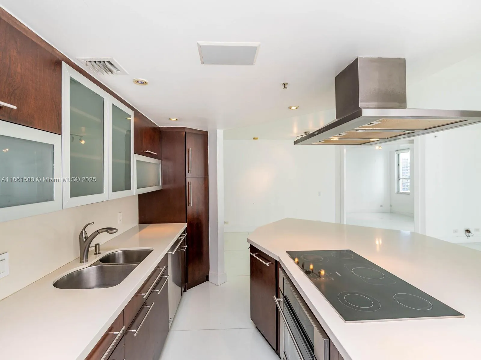 701 Brickell Key Blvd, #1504