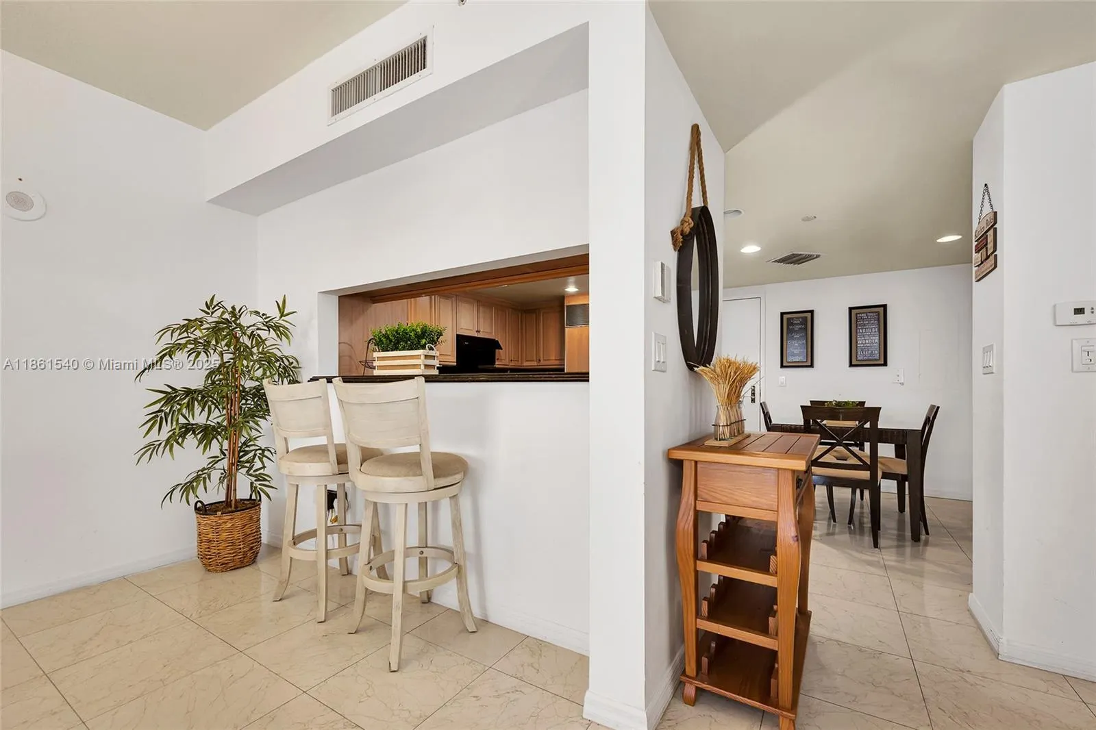 9559 Collins Ave, #S6-G