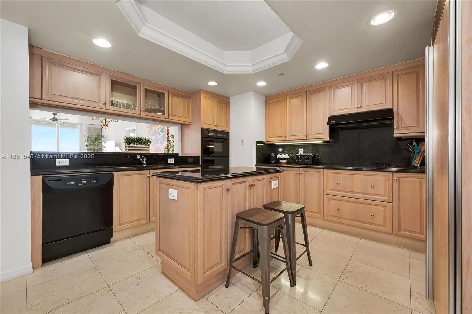 9559 Collins Ave, #S6-G