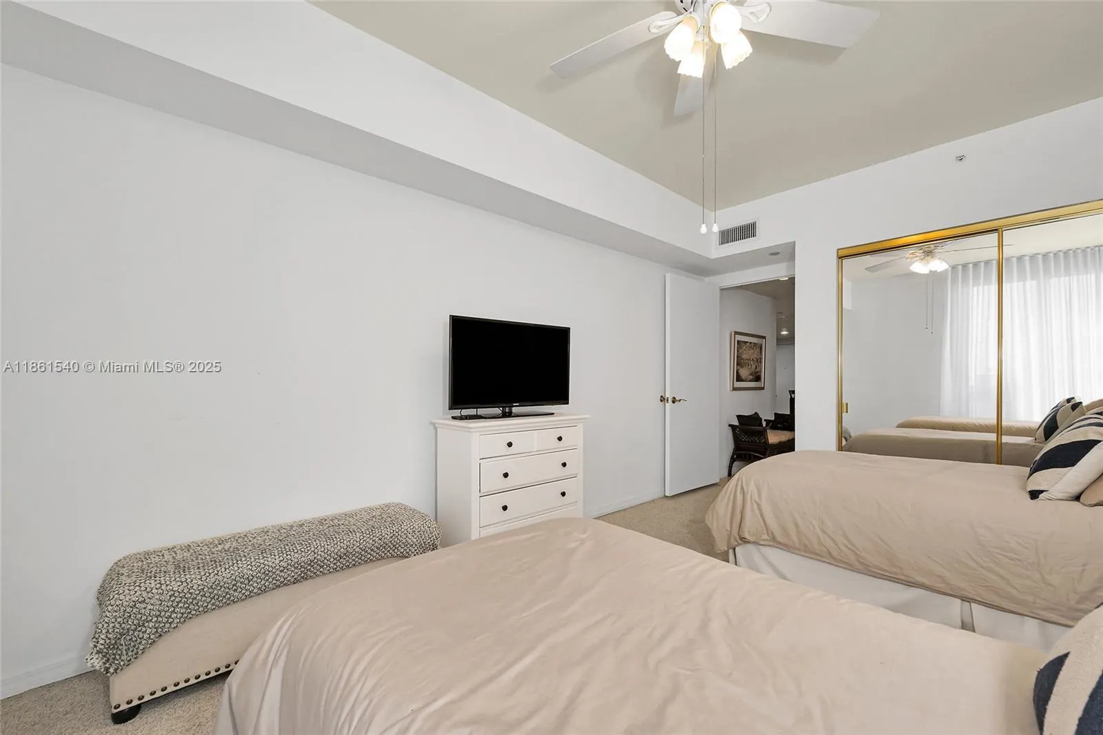 9559 Collins Ave, #S6-G