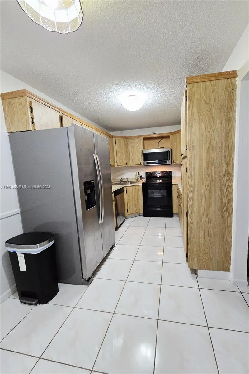 1102 Green Pine Blvd, #E2
