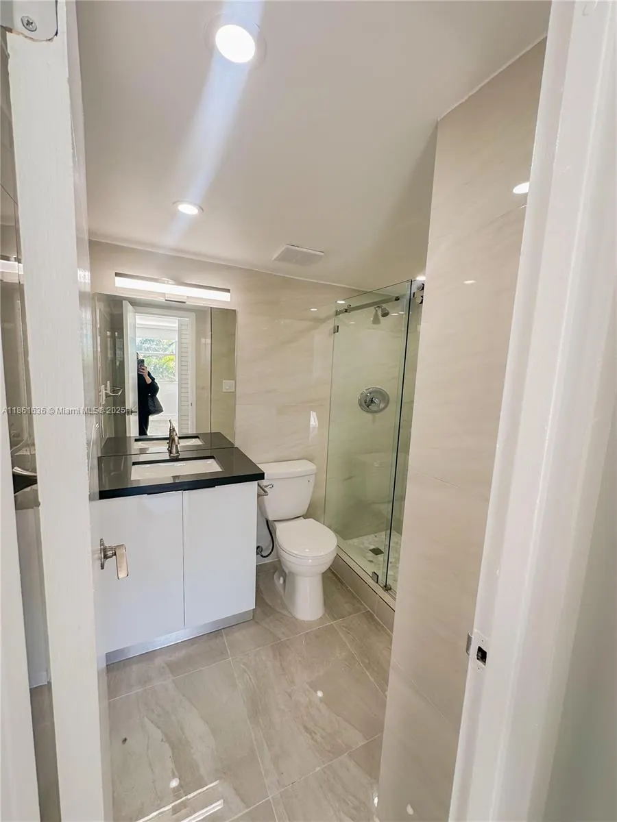 16546 NE 26th Ave, #4J