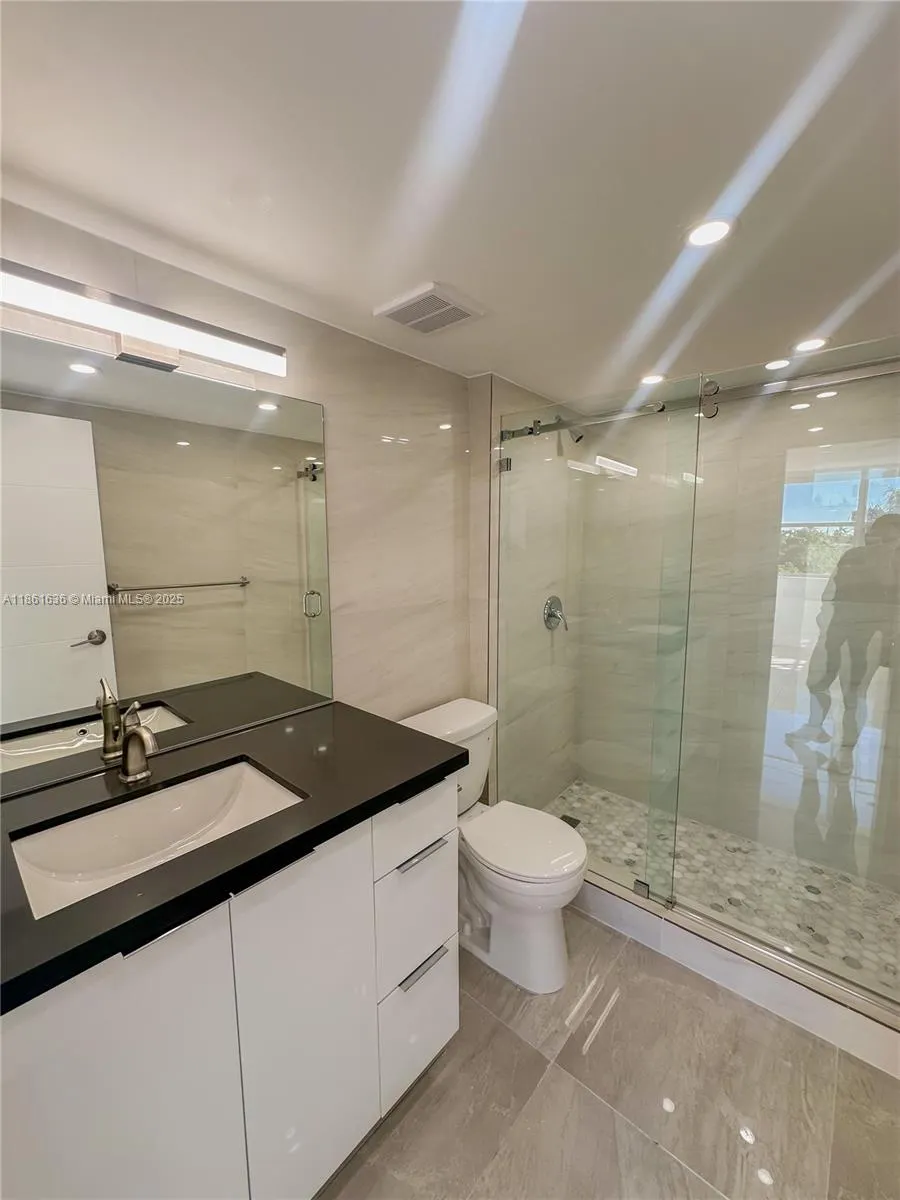 16546 NE 26th Ave, #4J