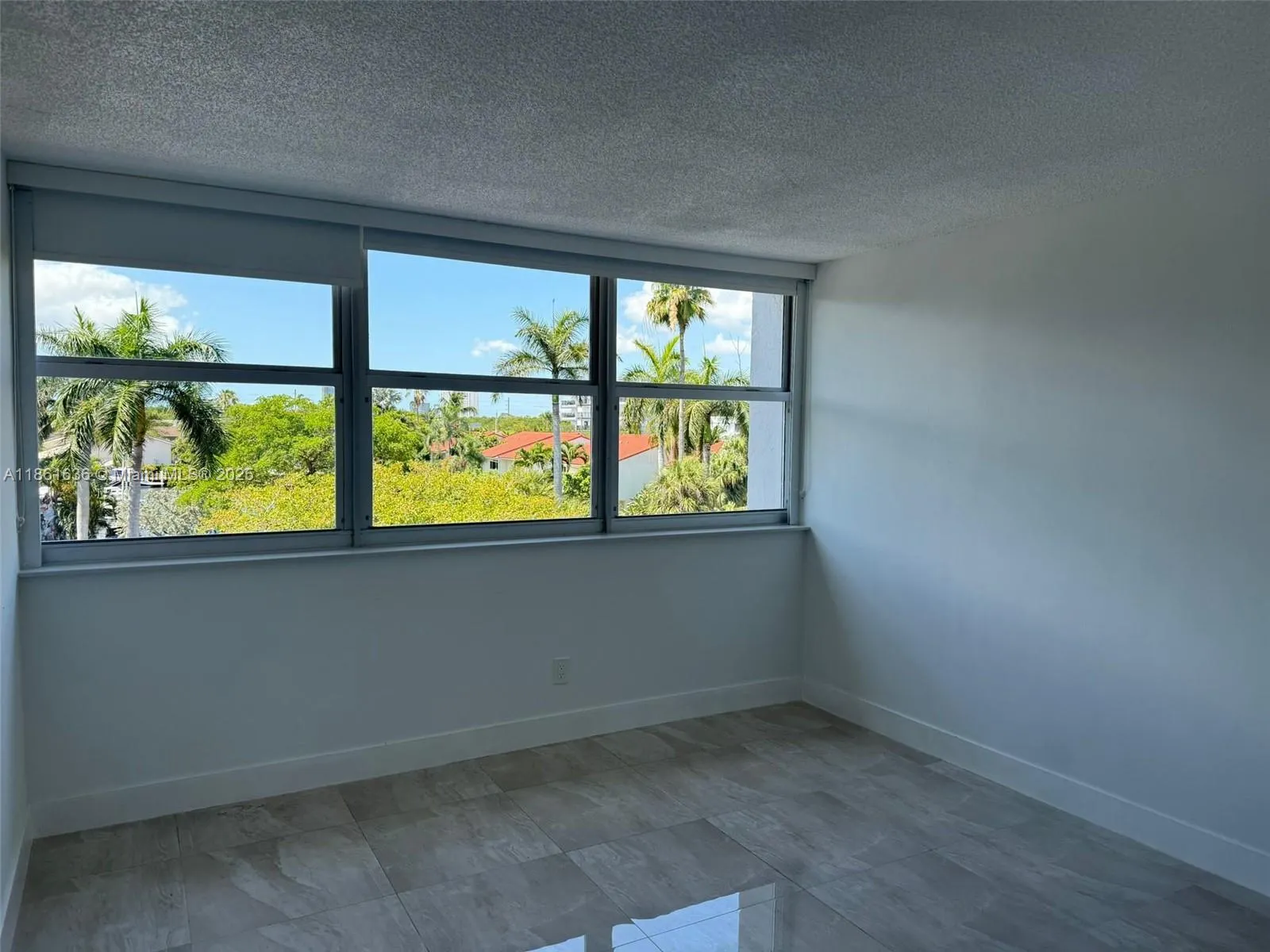 16546 NE 26th Ave, #4J