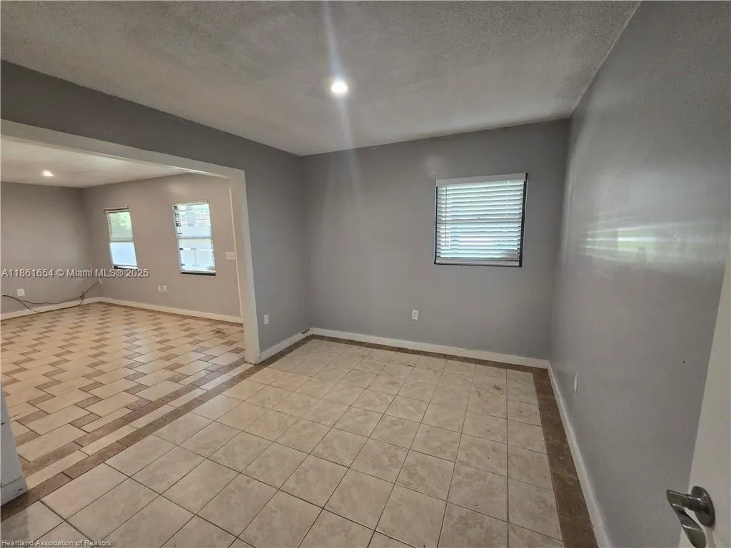 1400 Randall Rd