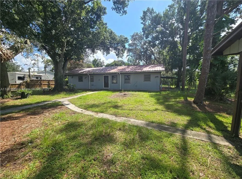 1400 Randall Rd