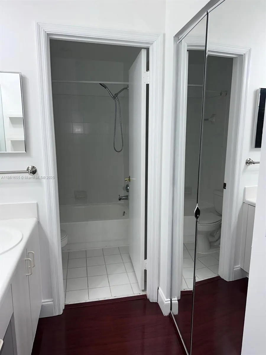 991 Sevilla Cir