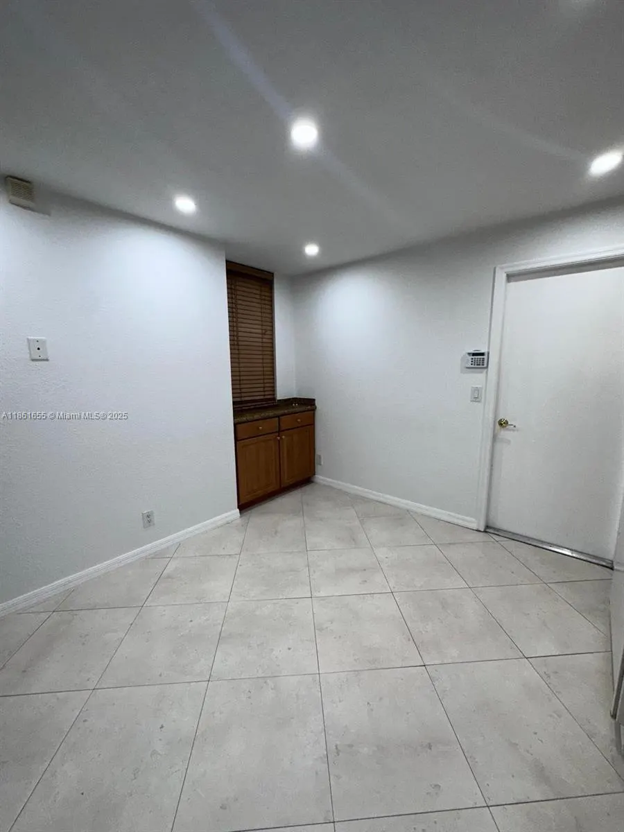 991 Sevilla Cir