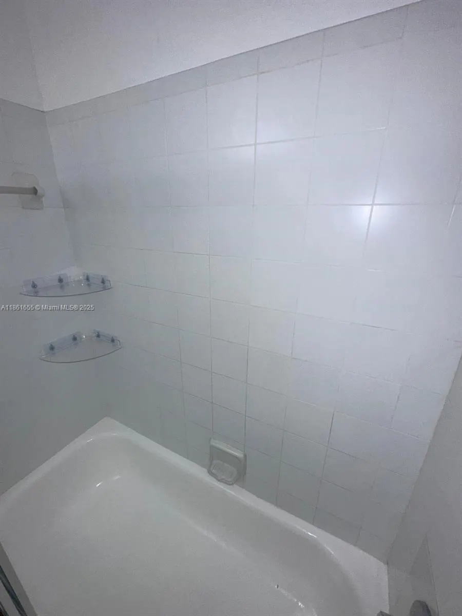 991 Sevilla Cir