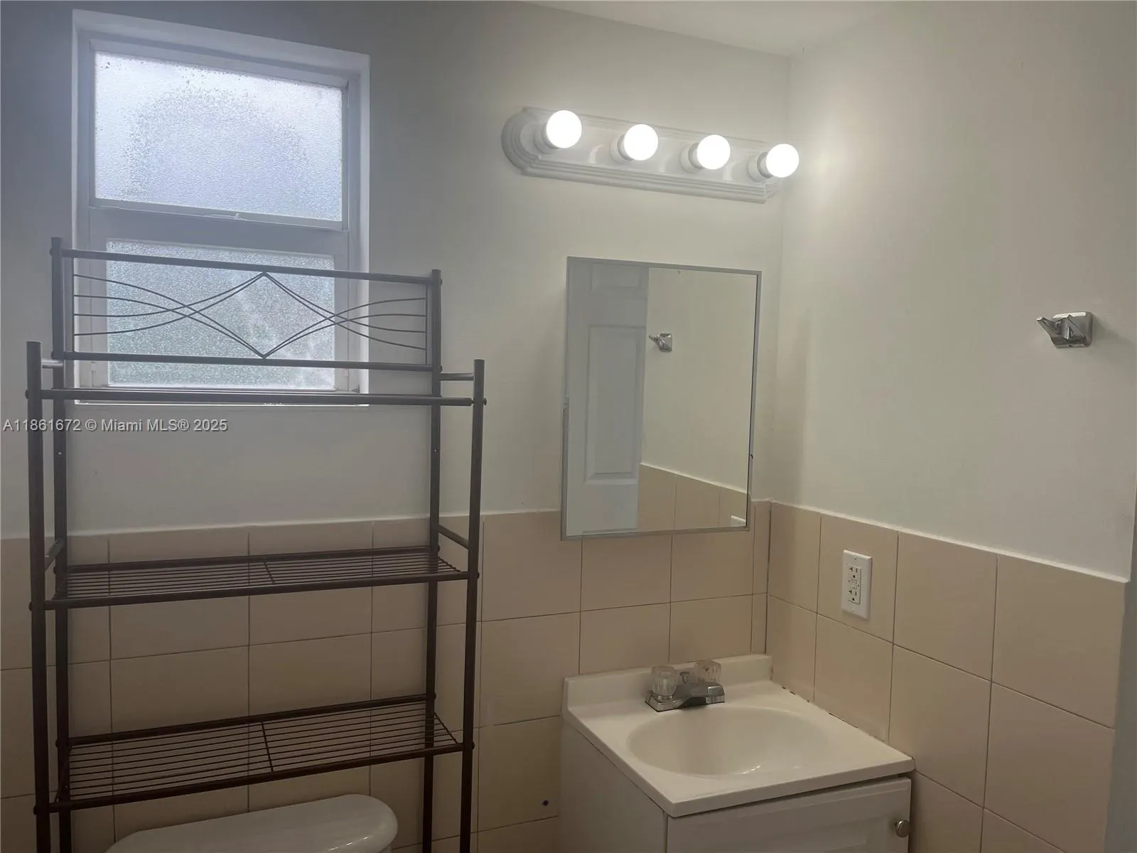 1020 SW 4th st, #106