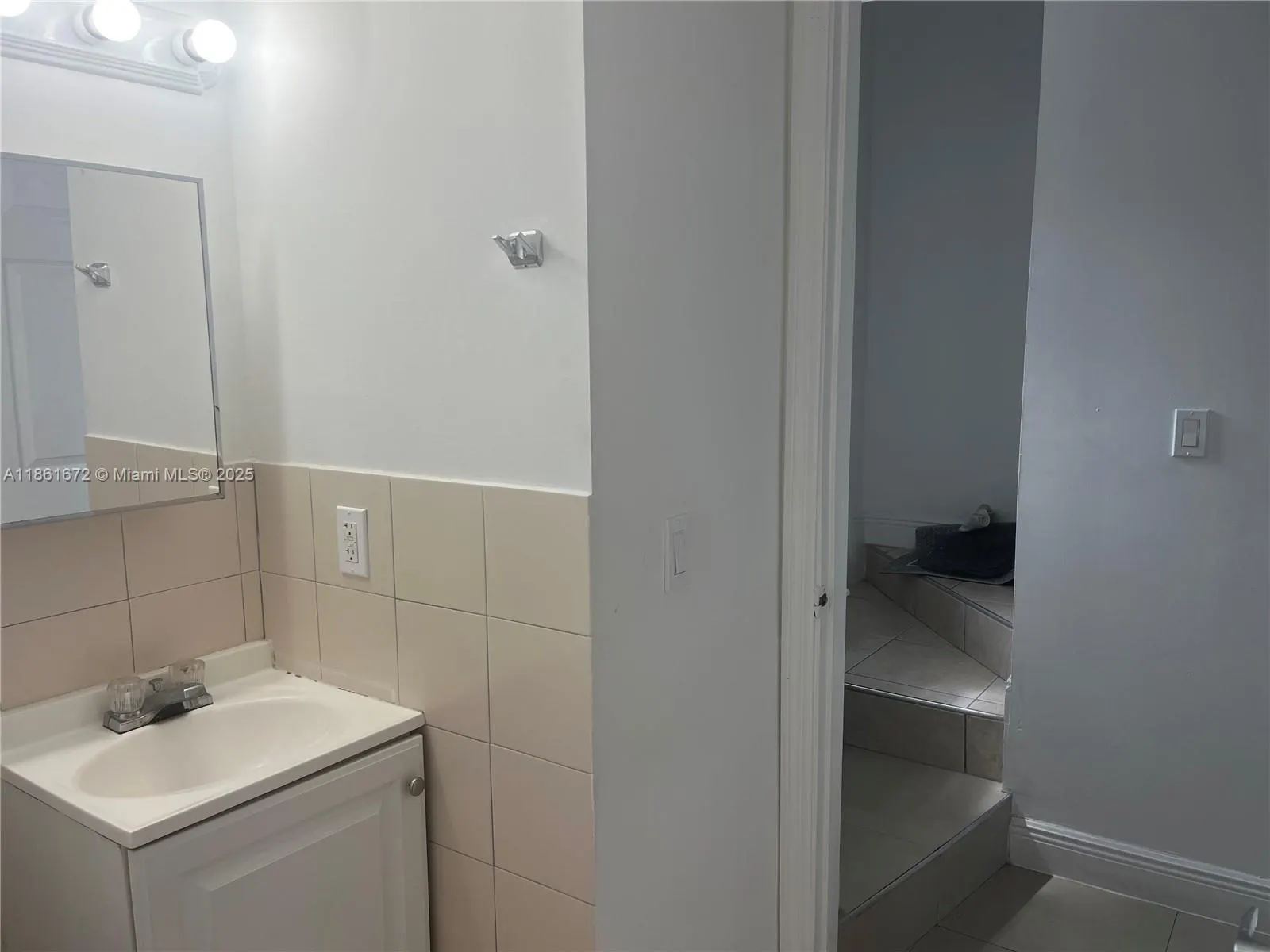 1020 SW 4th st, #106