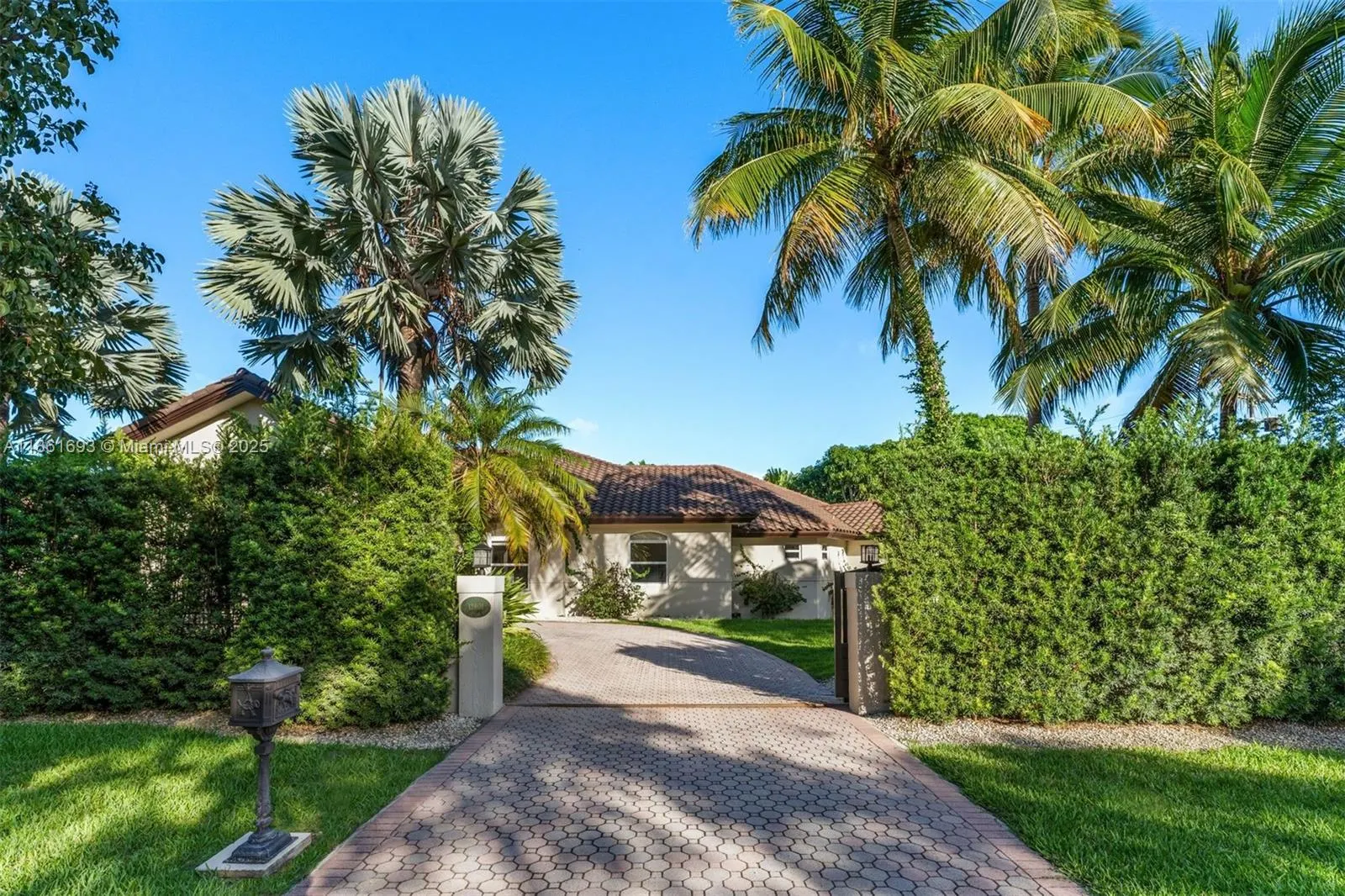 12801 Old Cutler Rd