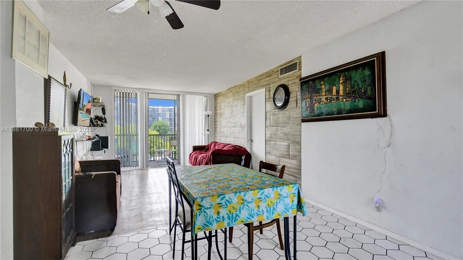 3101 N Country Club Dr, #401