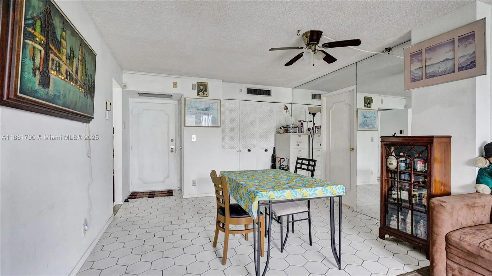 3101 N Country Club Dr, #401