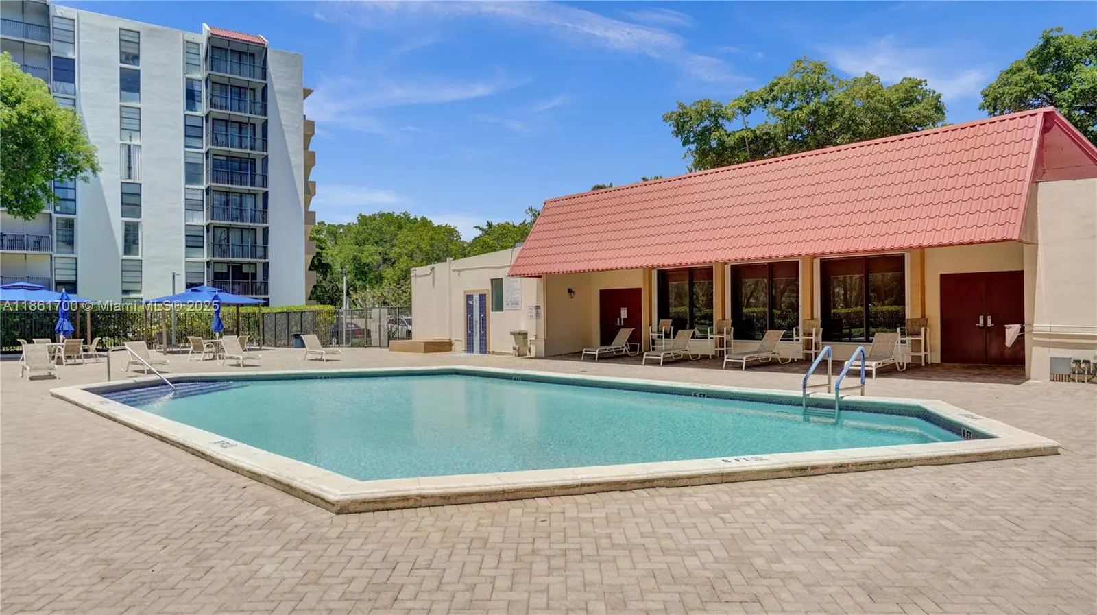 3101 N Country Club Dr, #401