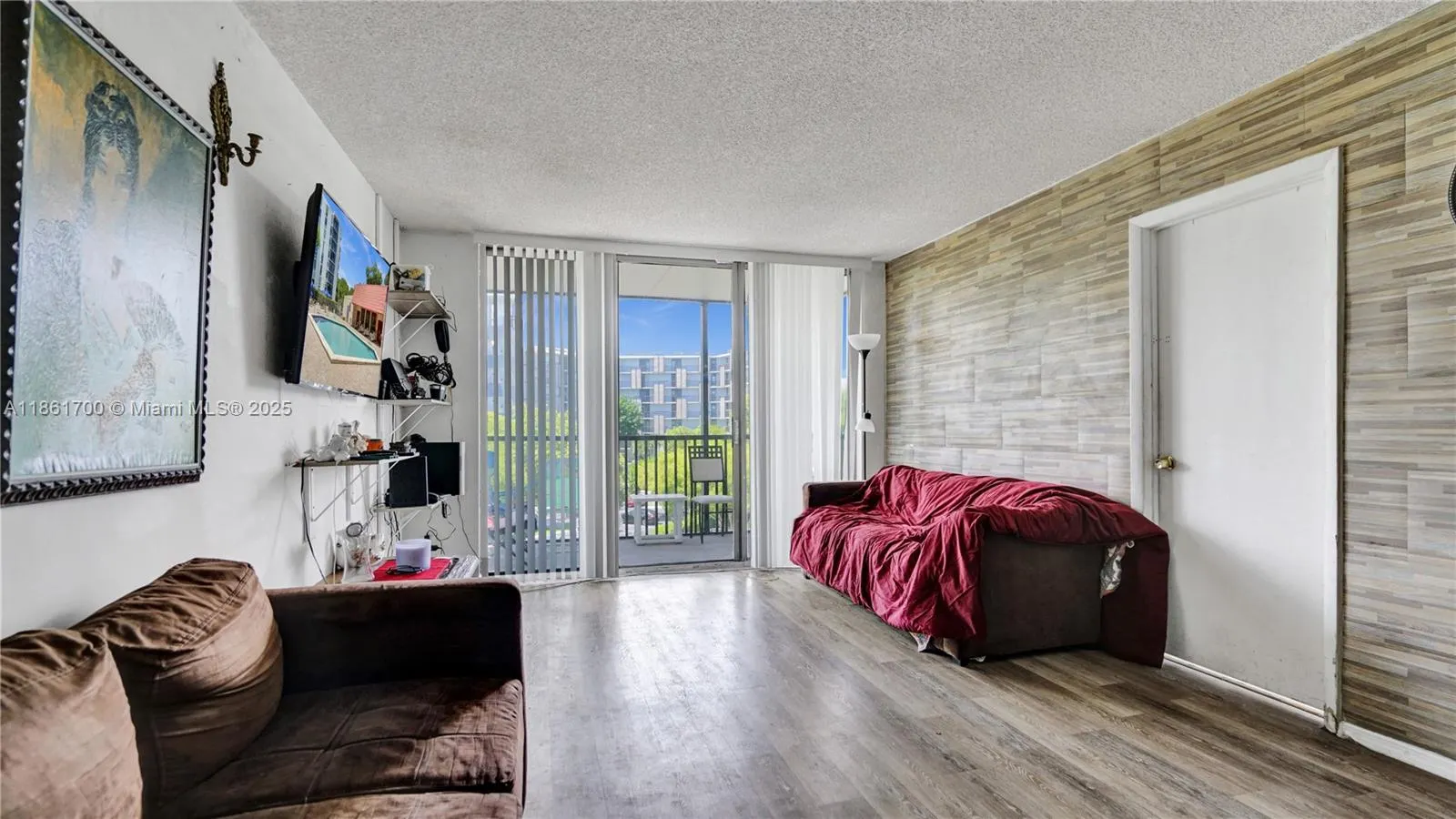 3101 N Country Club Dr, #401
