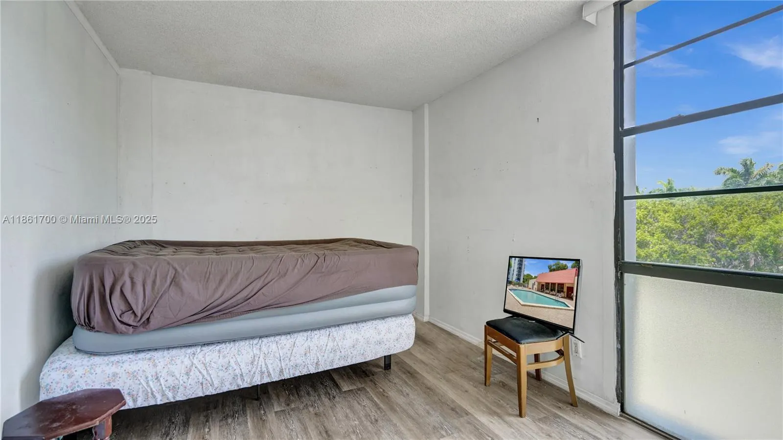 3101 N Country Club Dr, #401
