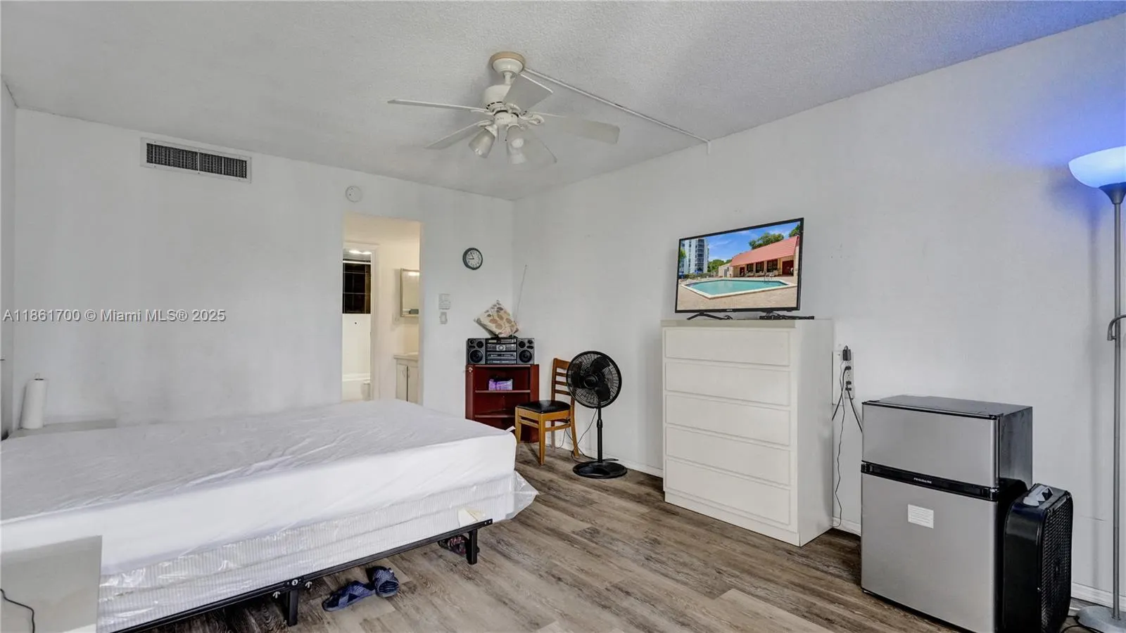 3101 N Country Club Dr, #401