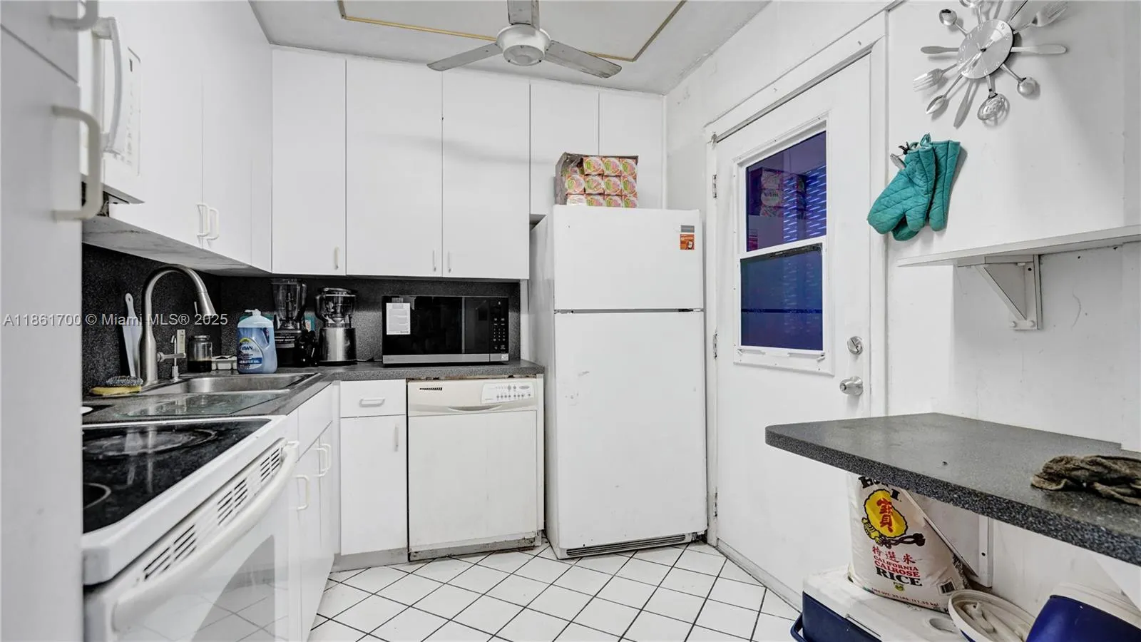 3101 N Country Club Dr, #401
