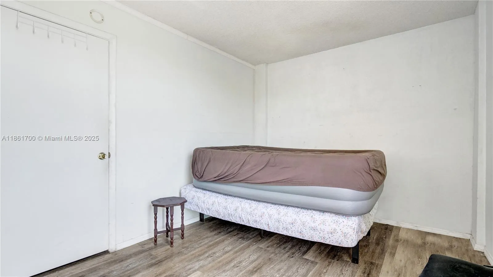 3101 N Country Club Dr, #401