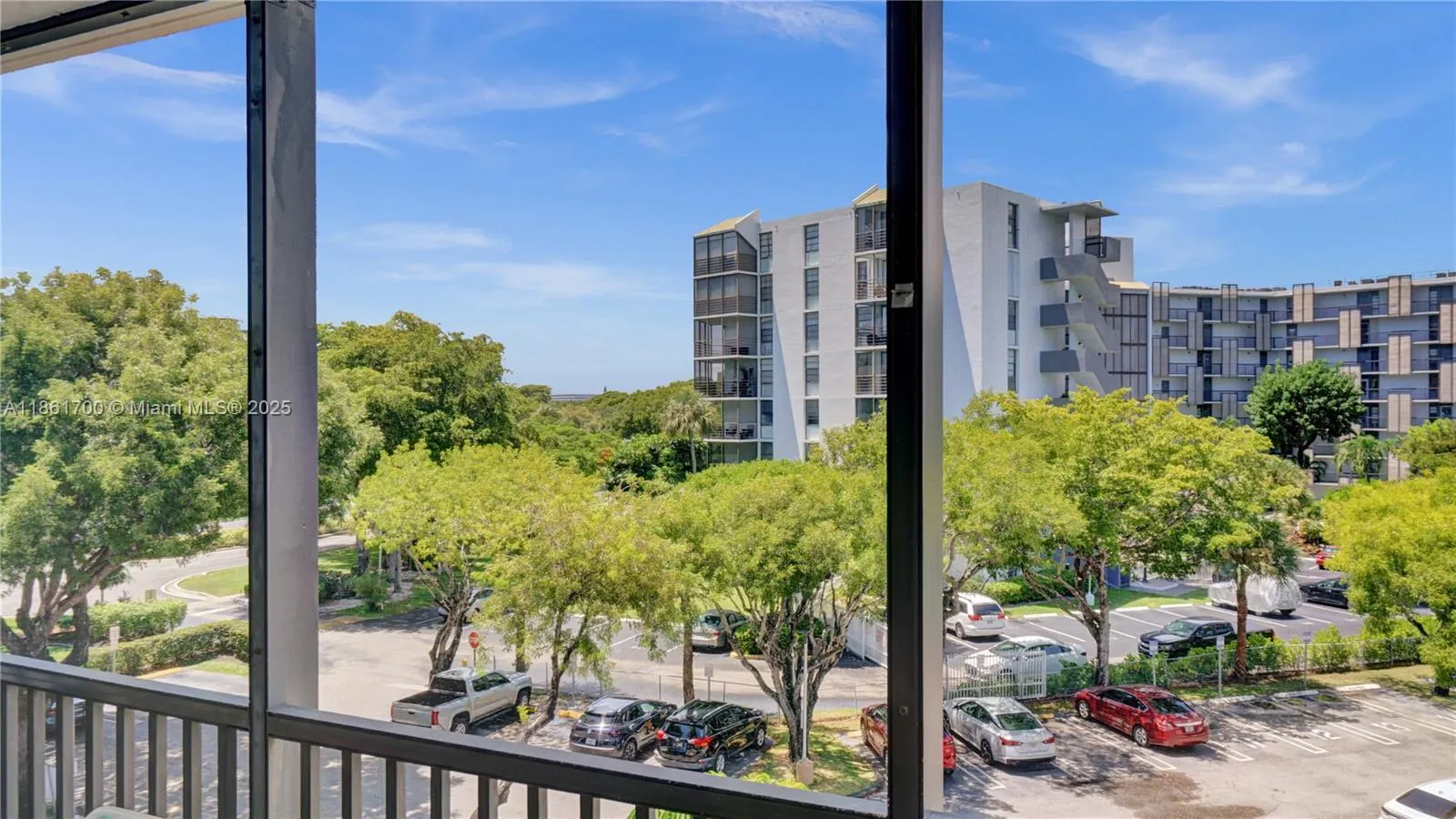3101 N Country Club Dr, #401