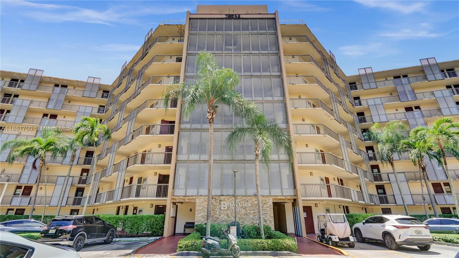 3101 N Country Club Dr, #401