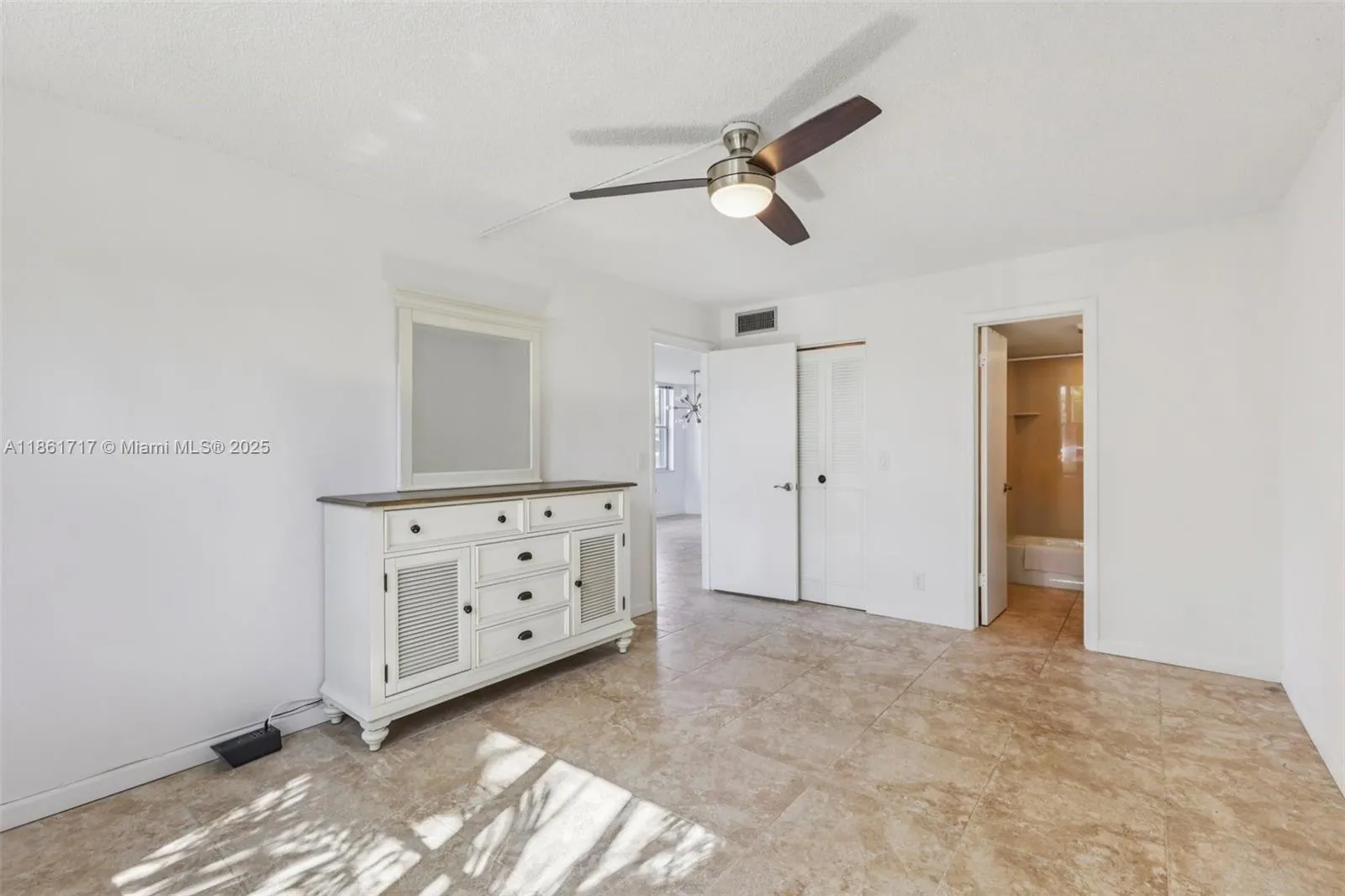 2000 S Federal Hwy, #109