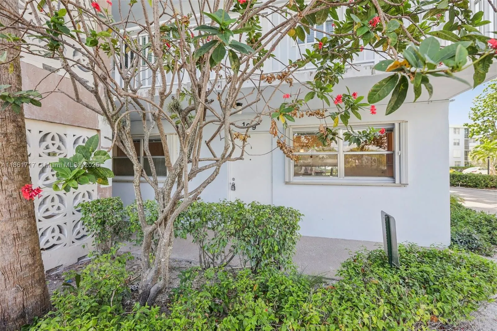 2000 S Federal Hwy, #109