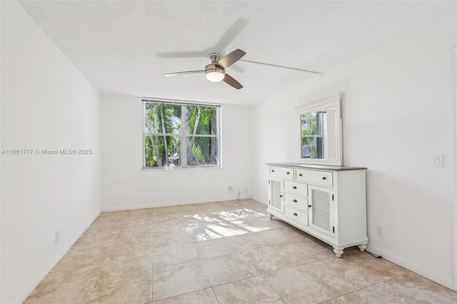 2000 S Federal Hwy, #109