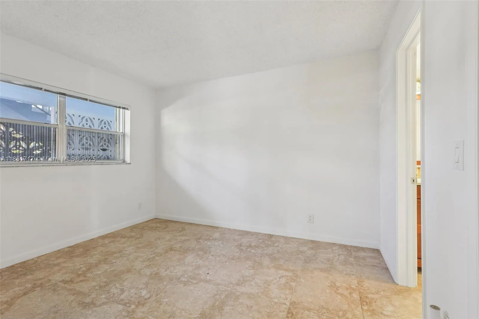 2000 S Federal Hwy, #109