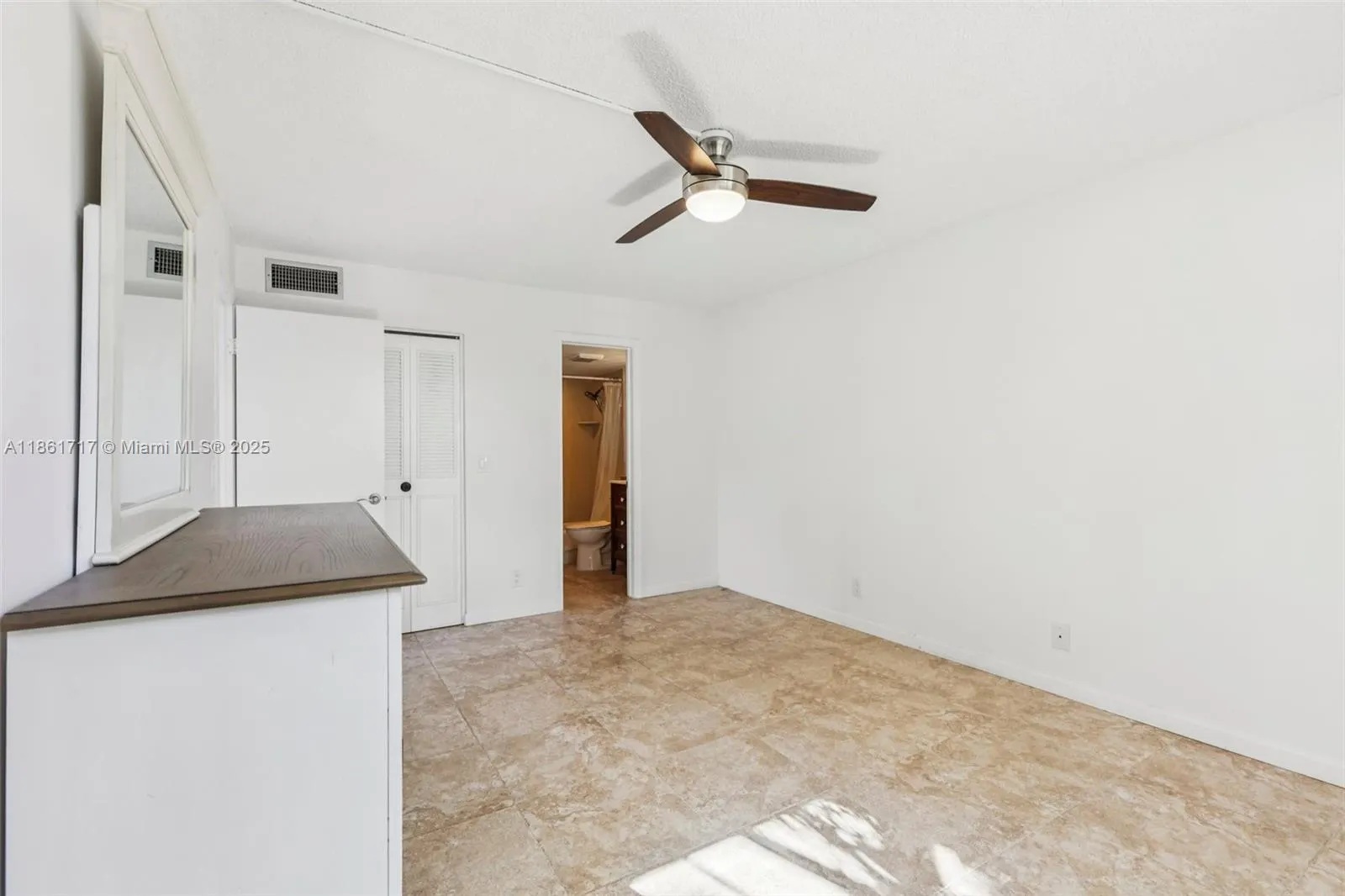2000 S Federal Hwy, #109