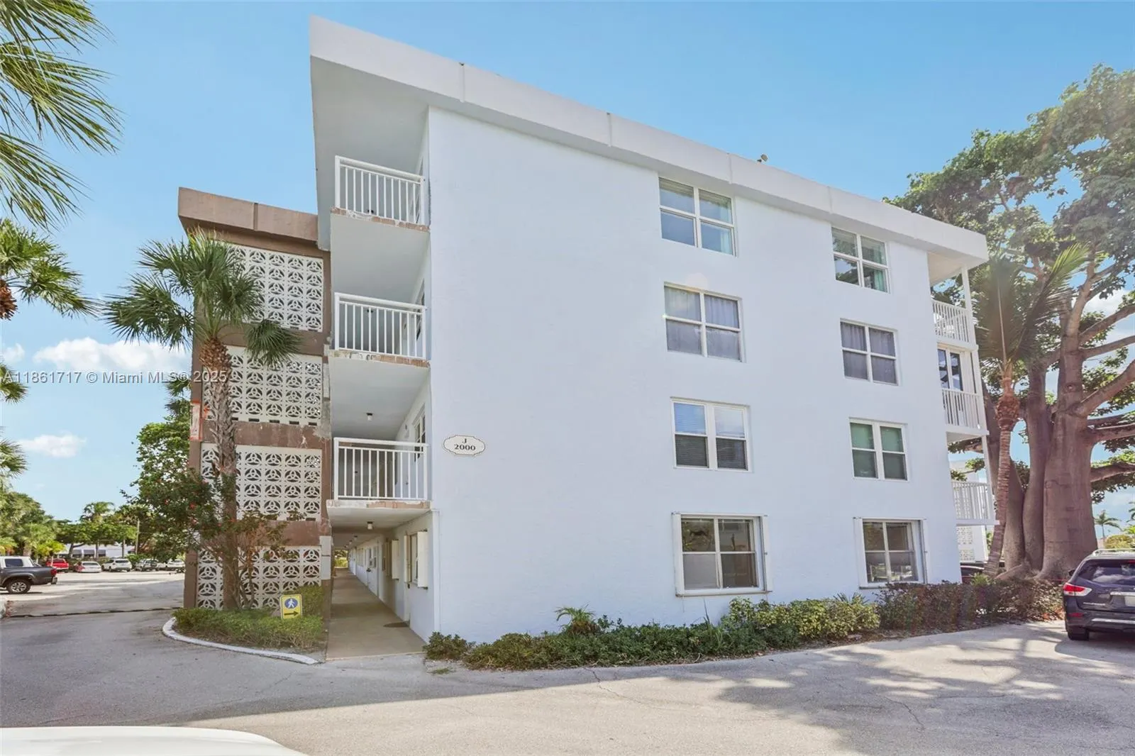 2000 S Federal Hwy, #109