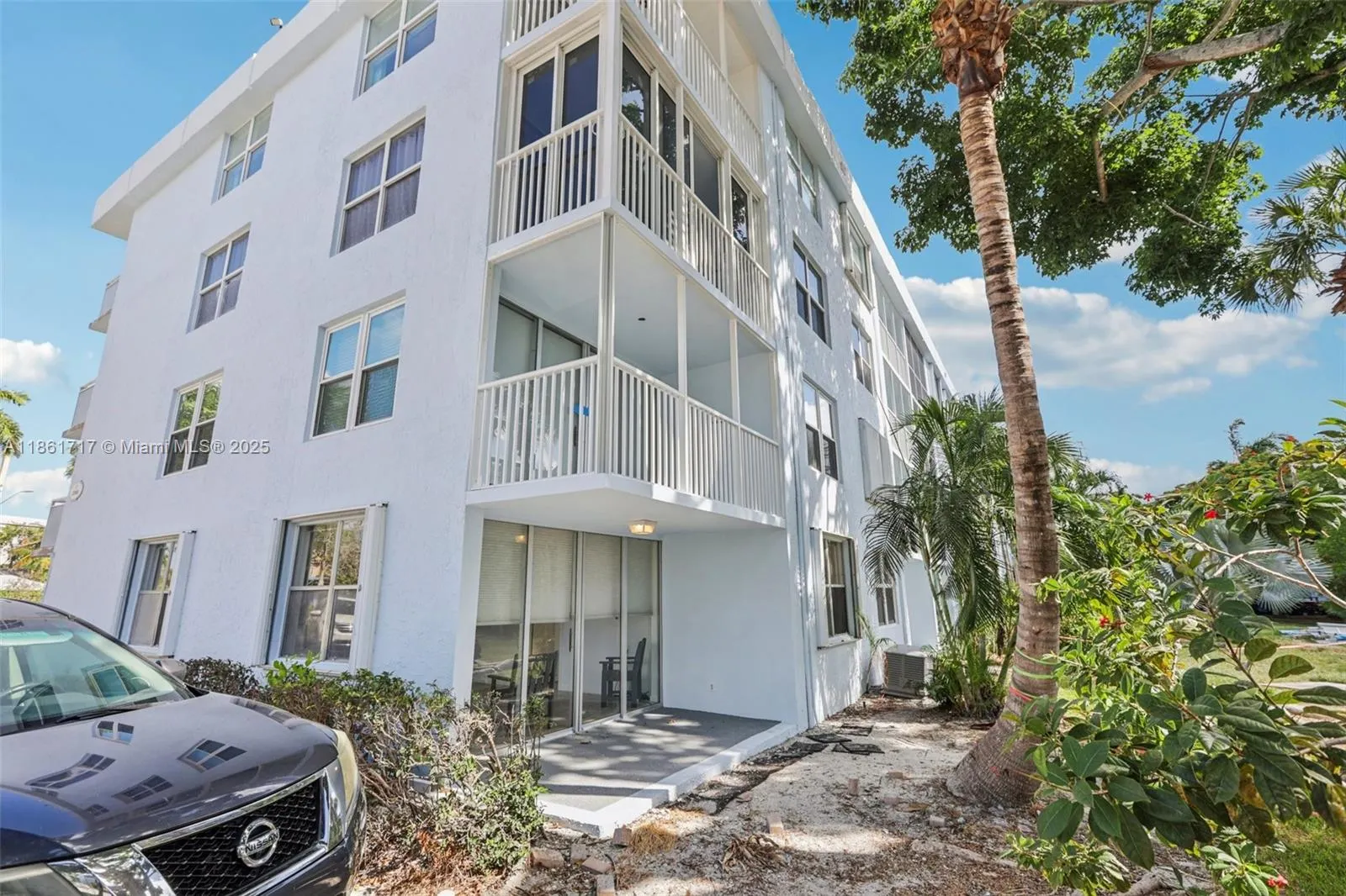 2000 S Federal Hwy, #109