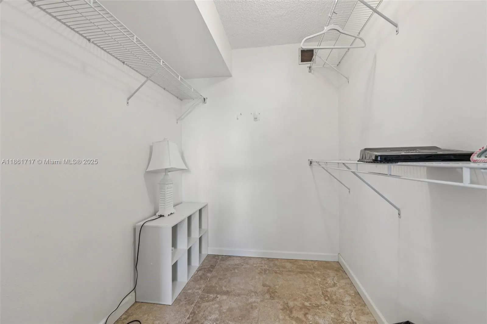 2000 S Federal Hwy, #109