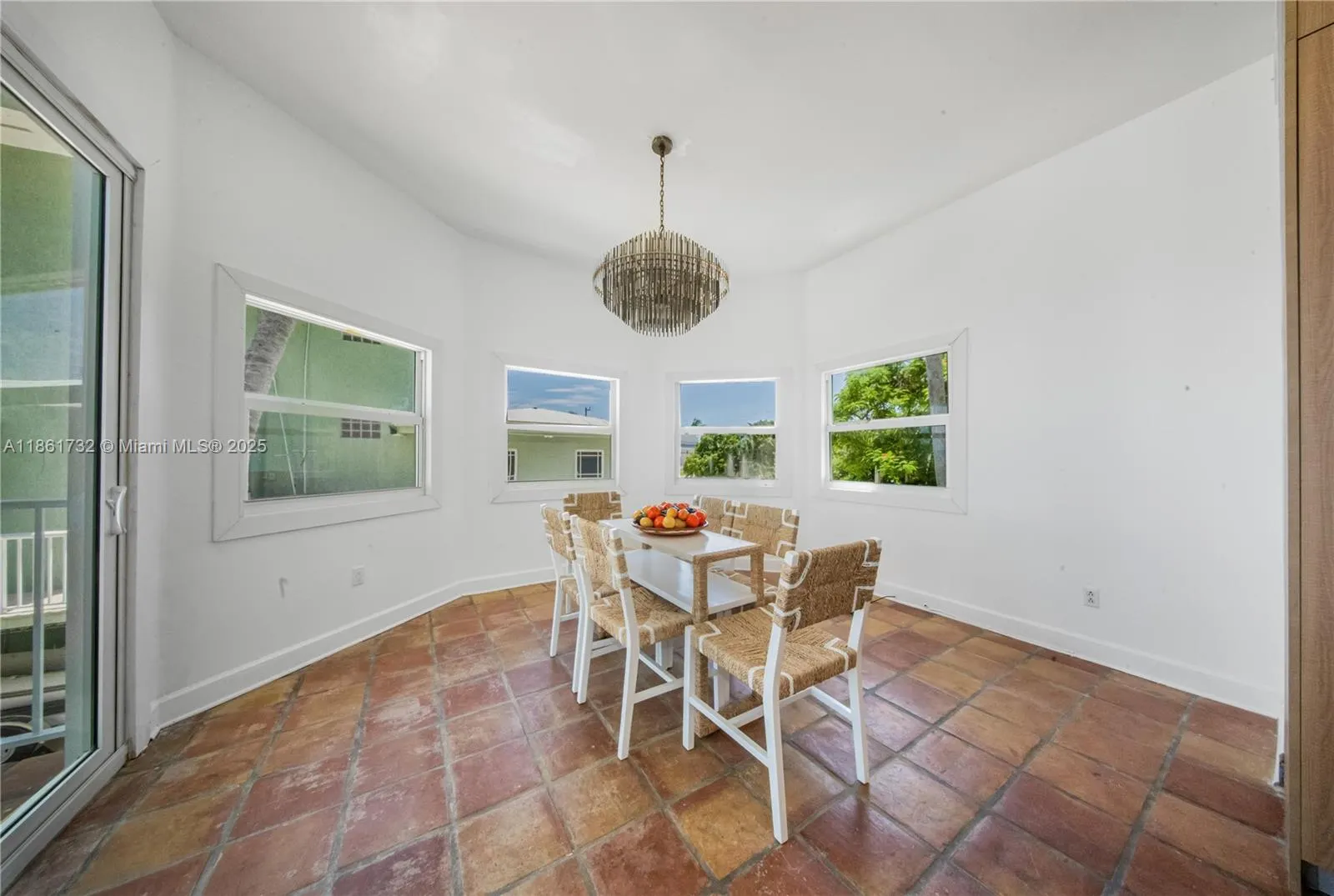 316 N Dr