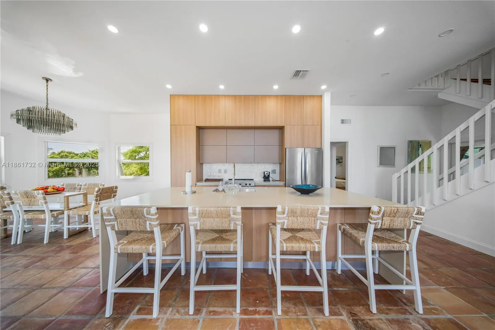 316 N Dr