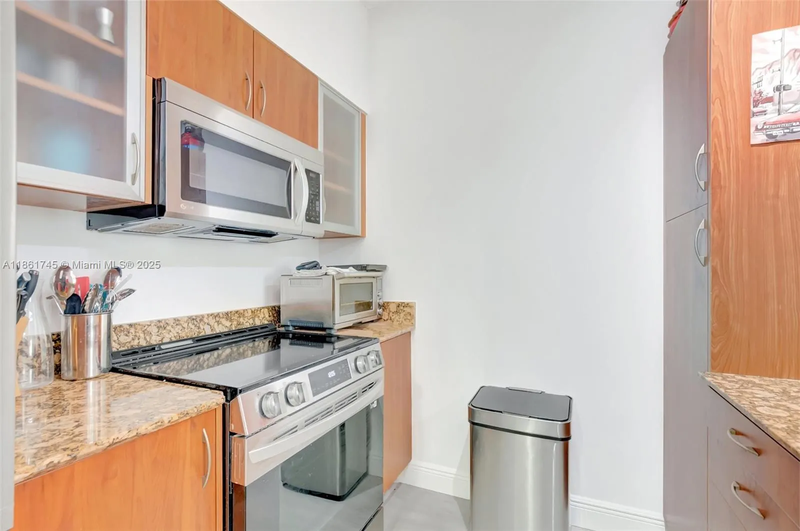 233 S Federal Hwy, #216