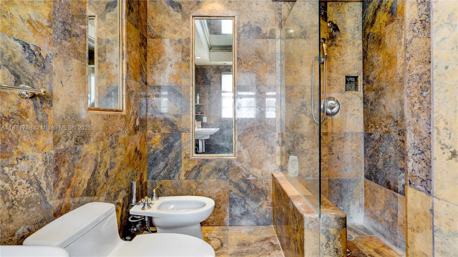 5640 Collins Ave, #6B