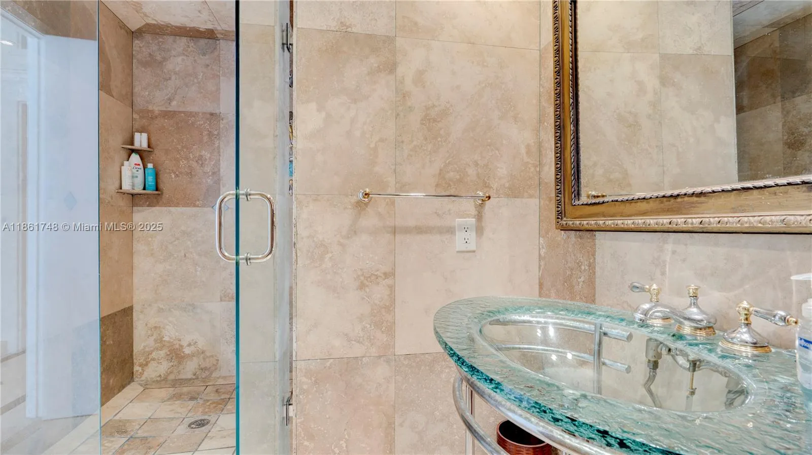 5640 Collins Ave, #6B