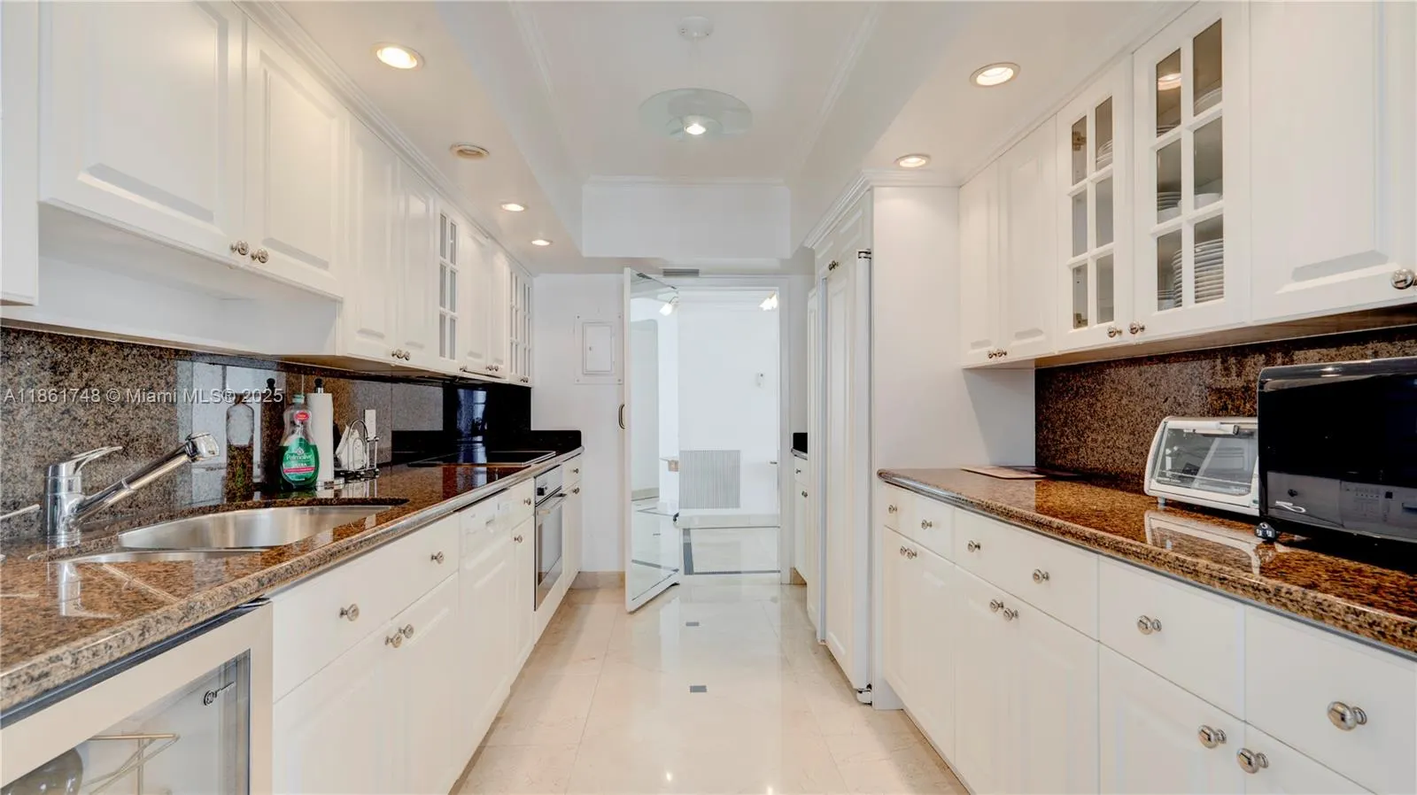 5640 Collins Ave, #6B
