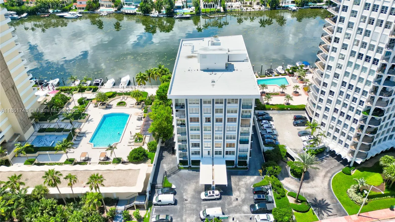 5640 Collins Ave, #6B