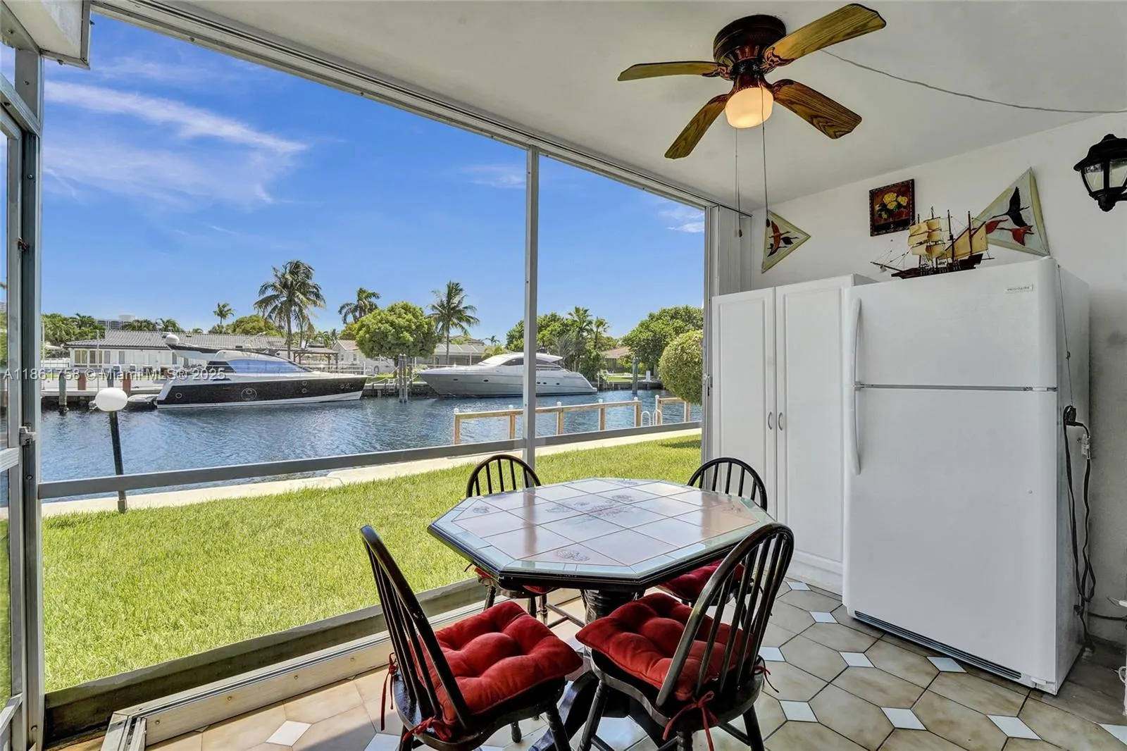 455 Paradise Isle Blvd, #104