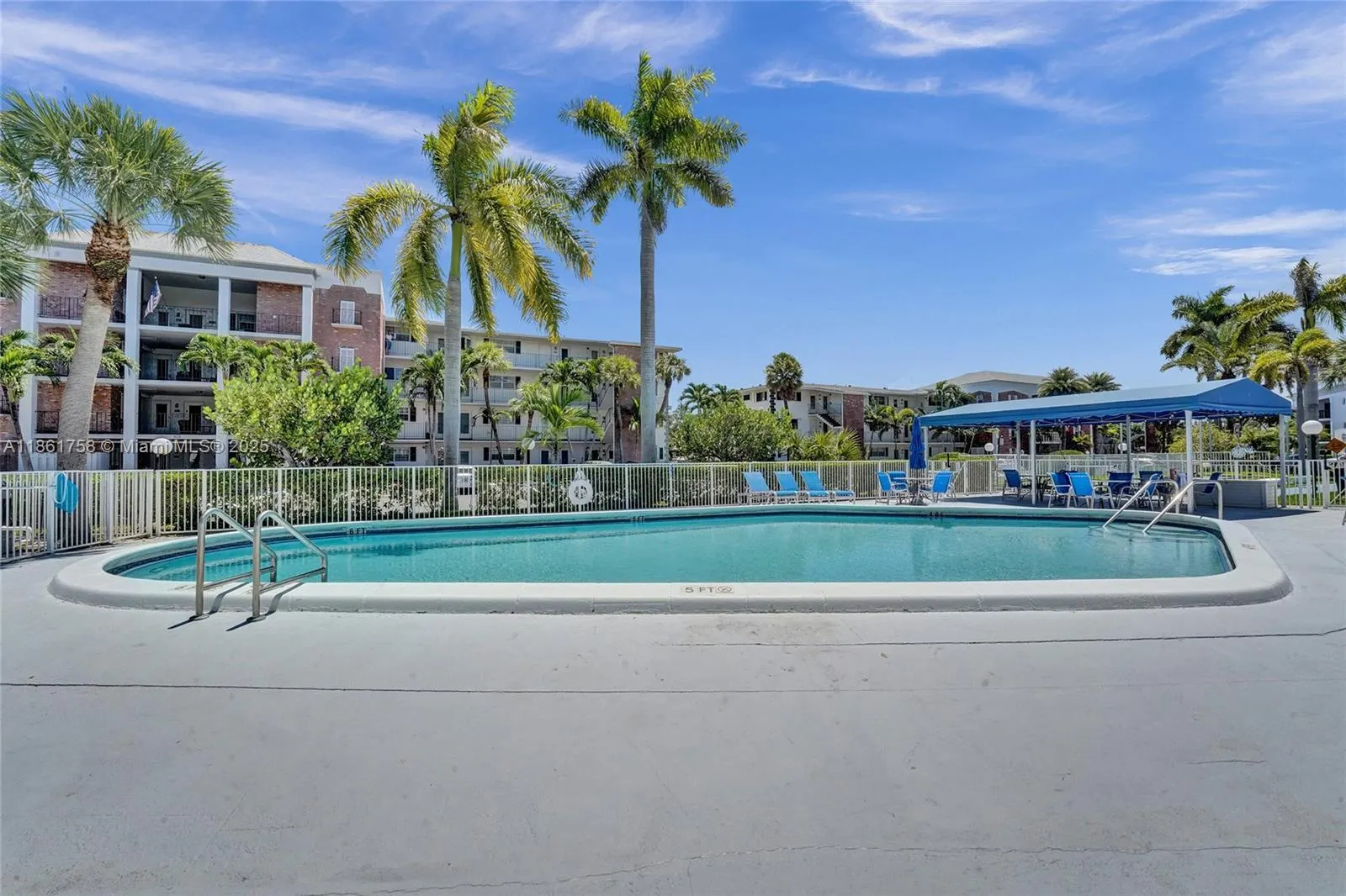 455 Paradise Isle Blvd, #104