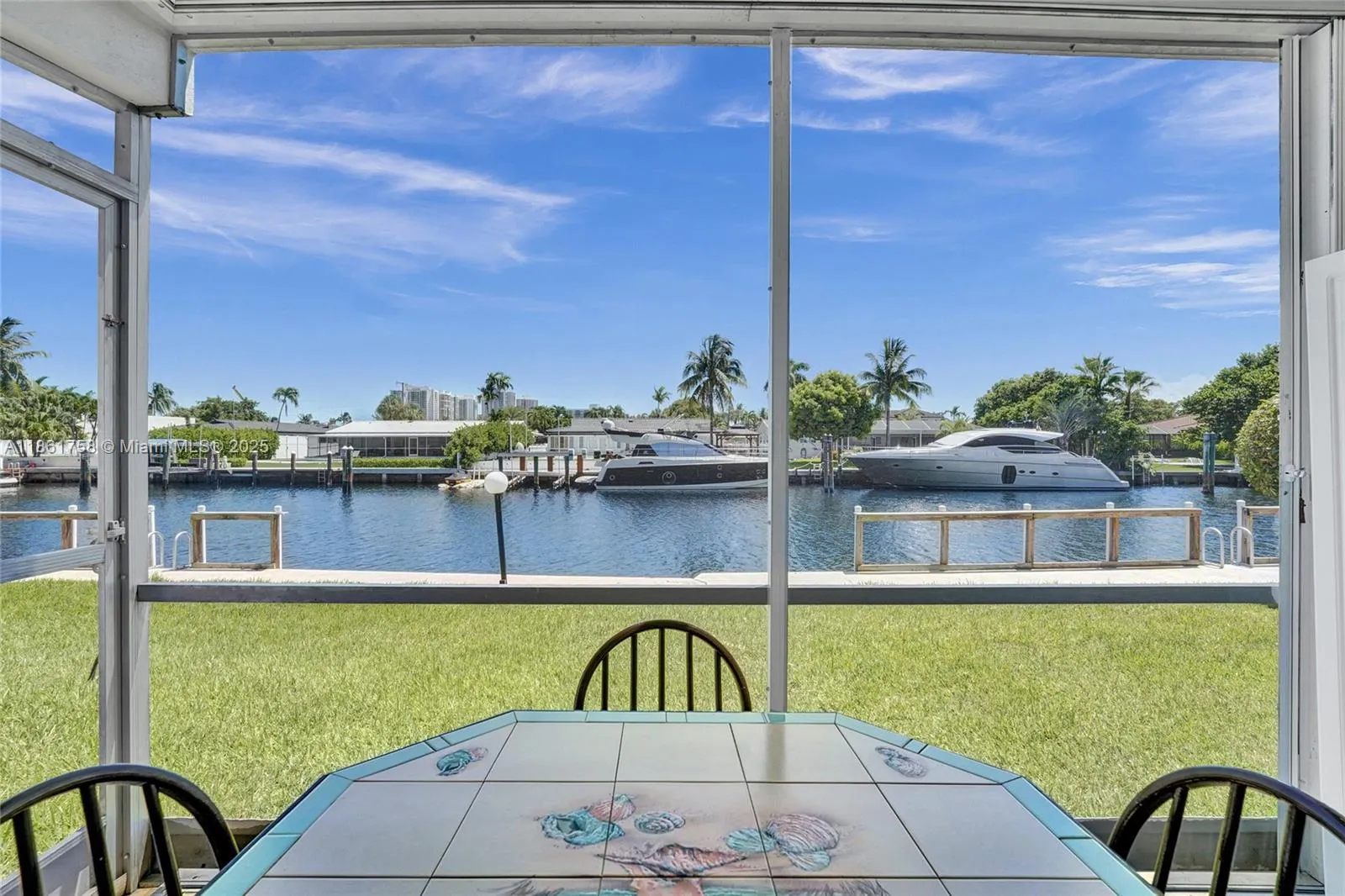 455 Paradise Isle Blvd, #104