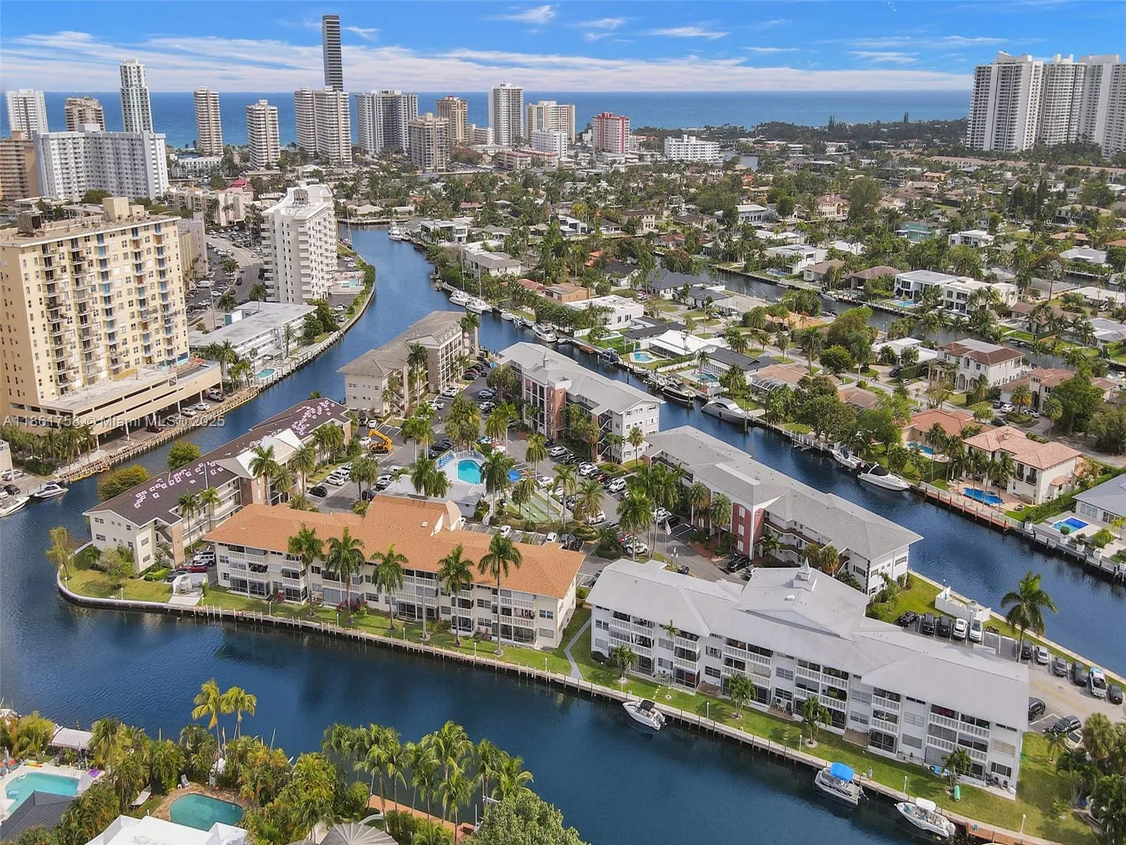 455 Paradise Isle Blvd, #104